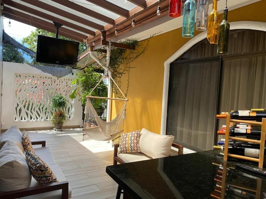 Airport SJO Residence Cars4Rent "Edward & Familia Inn" — 1