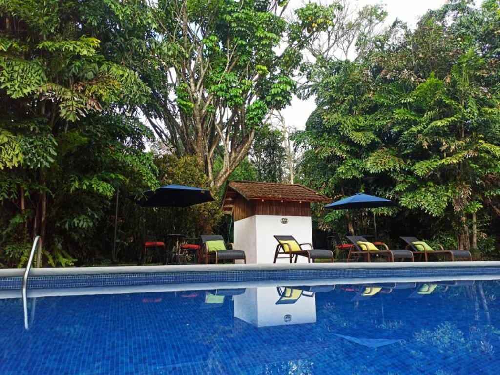 Hacienda Escondida 10min to Airport — 2
