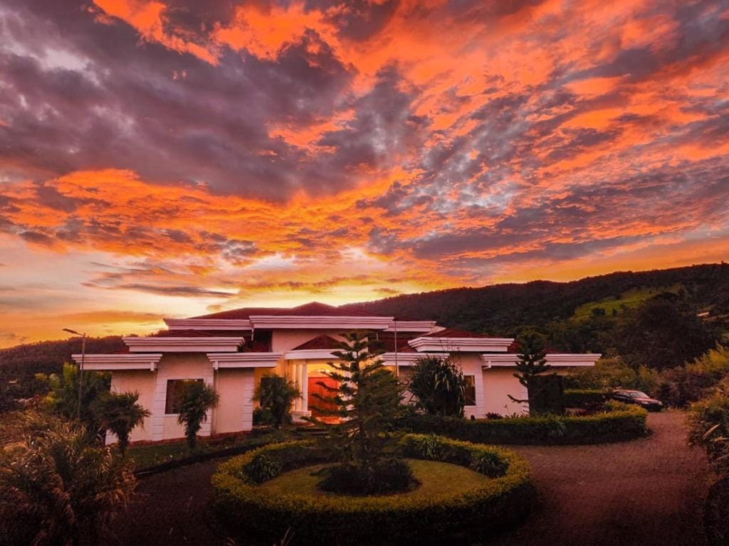 Hotel Poas Paradise — 1