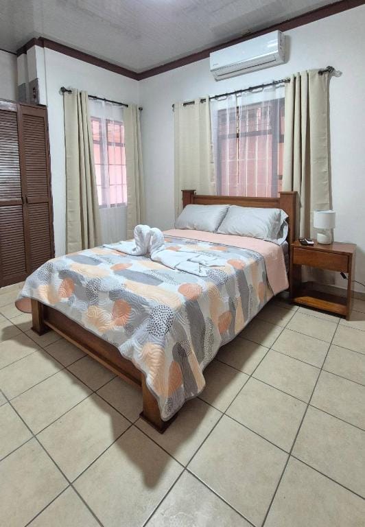 Velaz Guesthouse — 1