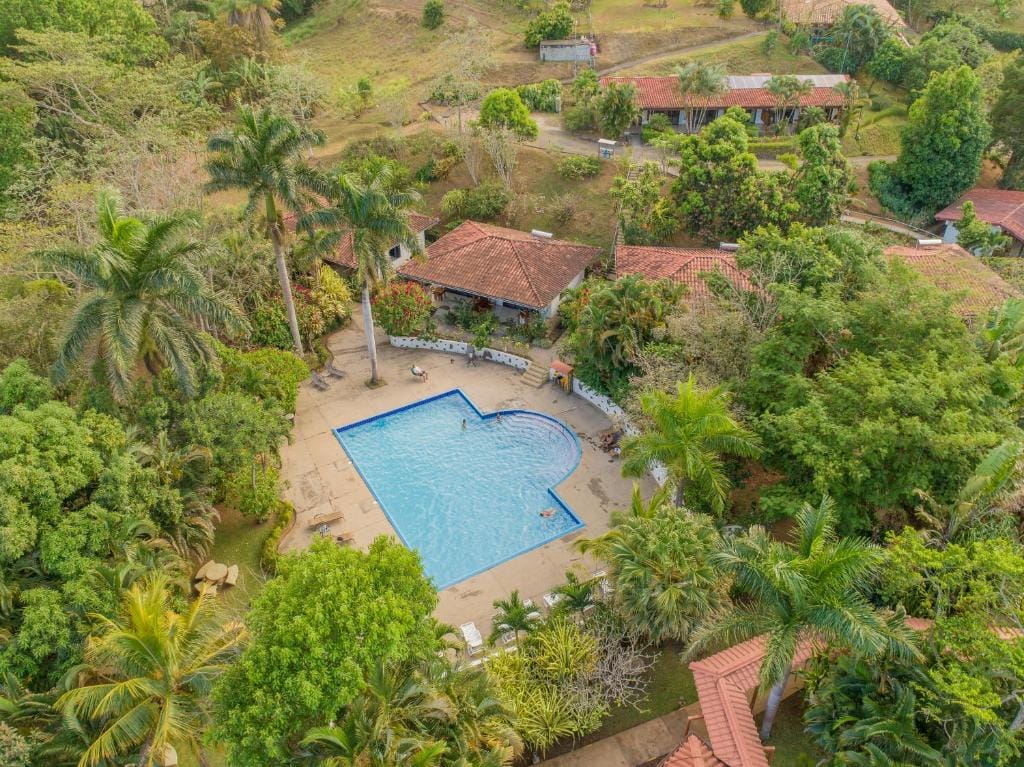 Hotel Colinas del Sol — 1