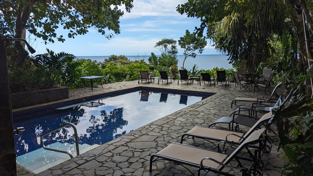 La Paloma Lodge — 1
