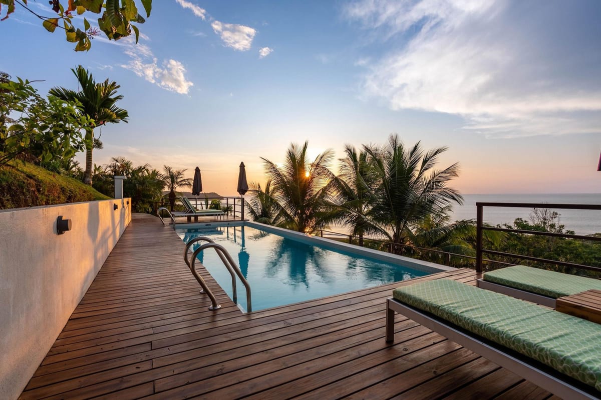 The Tranquilo Lodge, Boutique Eco resort, Adult Only, all meals included