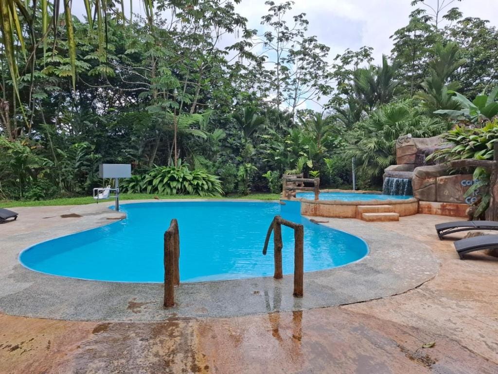 Hotel Catarata Río Celeste — 4