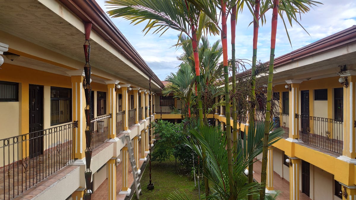 Hotel Ronald — 1