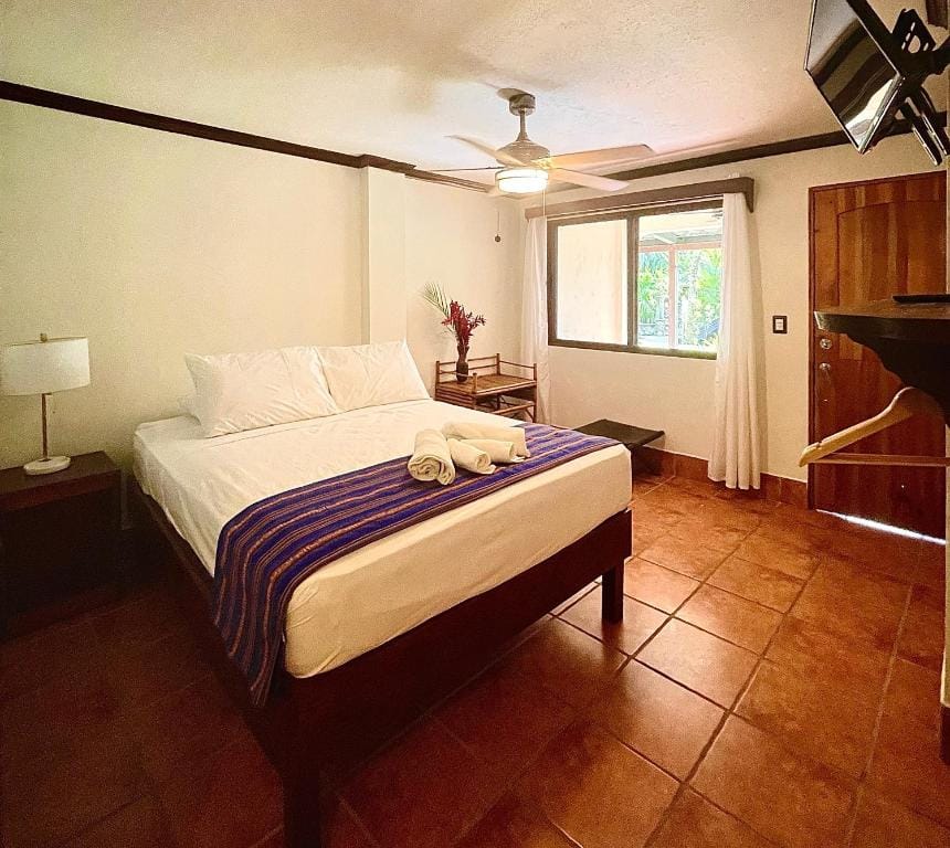 Rio Lindo Hotel — 5