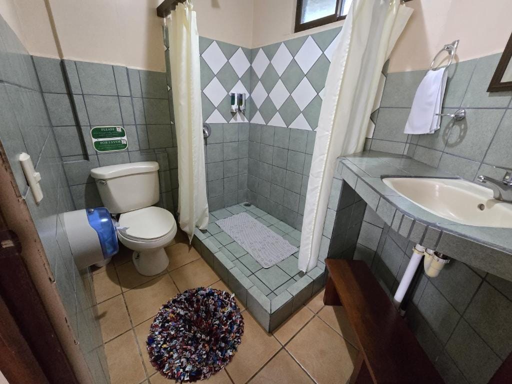Hotel Iris Arenal — 3