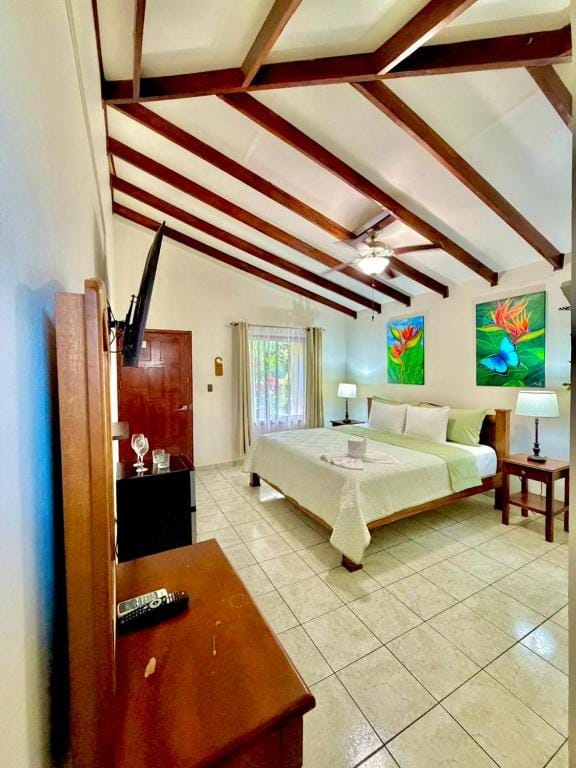 Loma Real Hot Springs Bed & Breakfast — 1