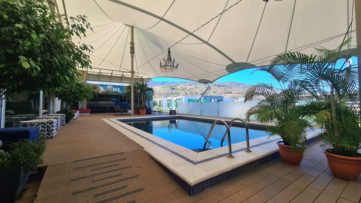 Studio Hotel — 4