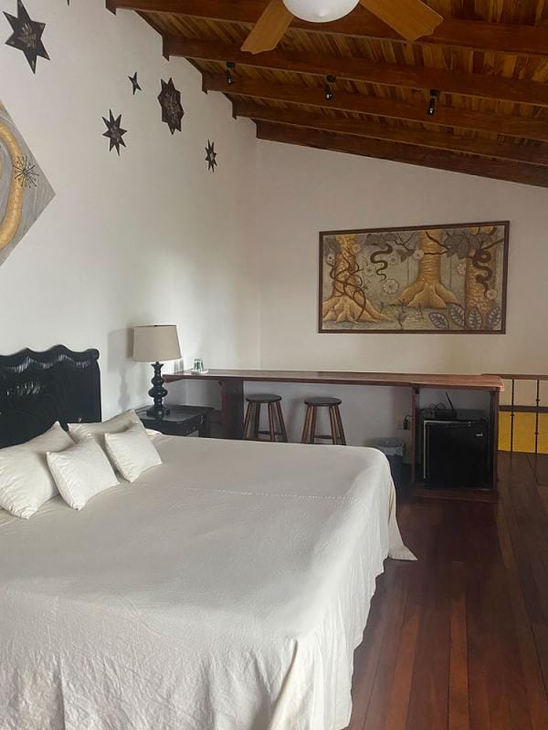 Tierra Mágica Bed and Breakfast & Art Studio — 2