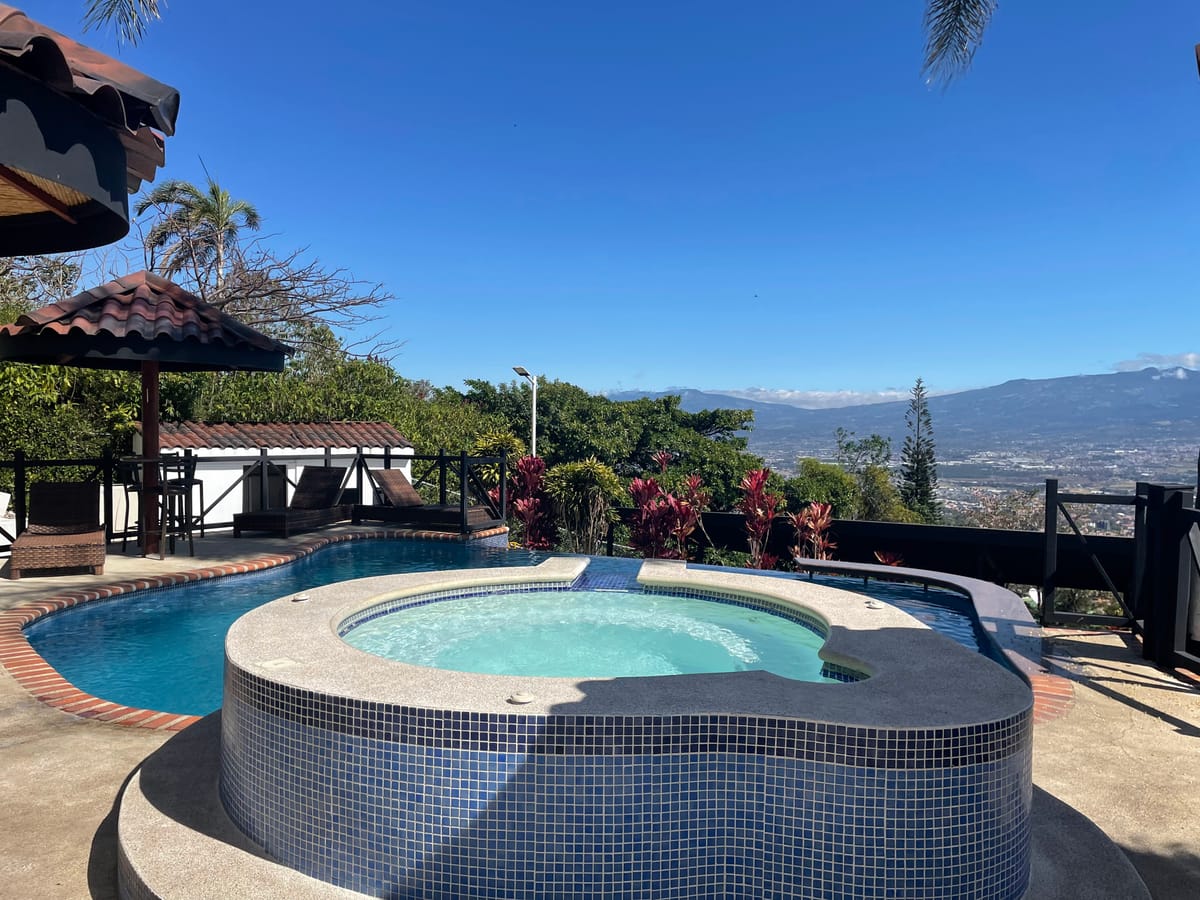 Villa's Bellavista — 2