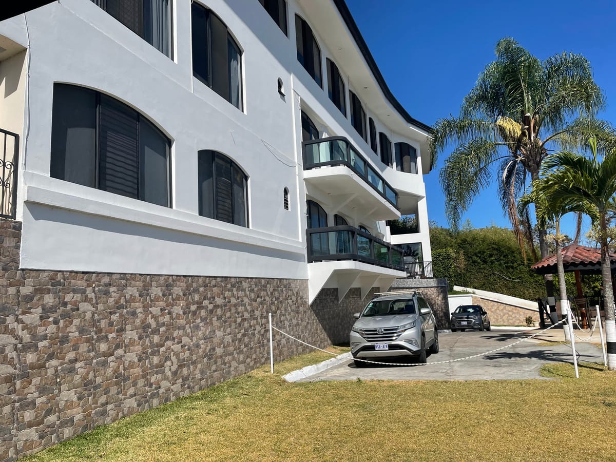 Villa's Bellavista — 3