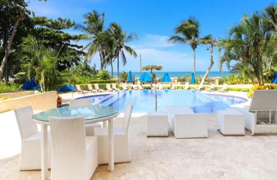 Acqua Residences 5 Star — 1