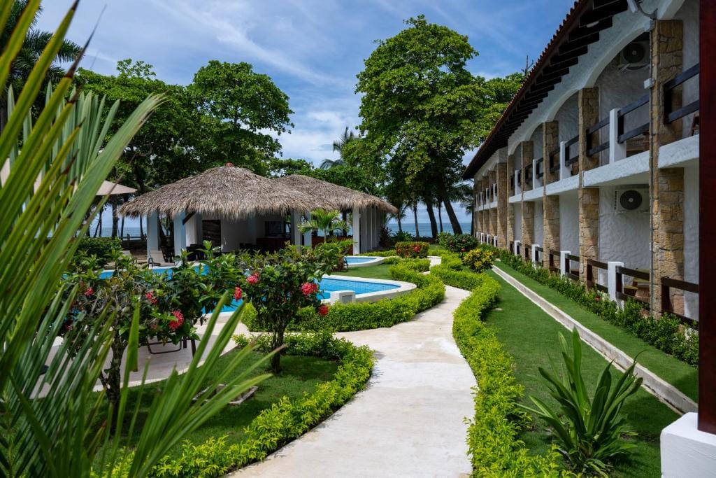 Fuego del Sol Beachfront Hotel — 1