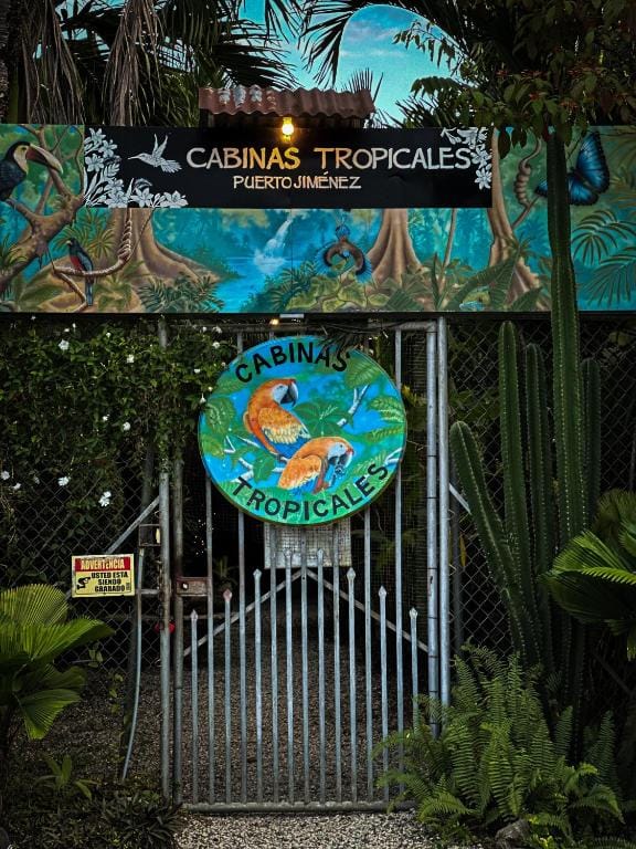 Cabinas Tropicales — 1