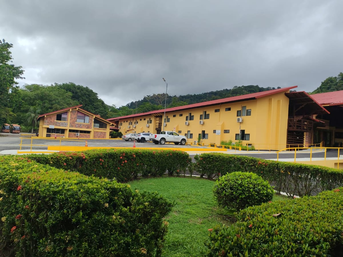 Hotel Sierra — 3