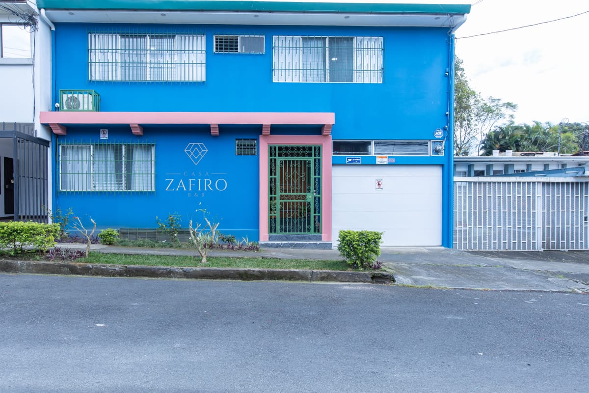 Casa Zafiro B & B — 5