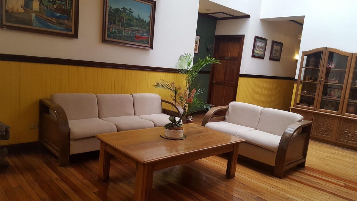 Fleur De Lys Hotel — 5