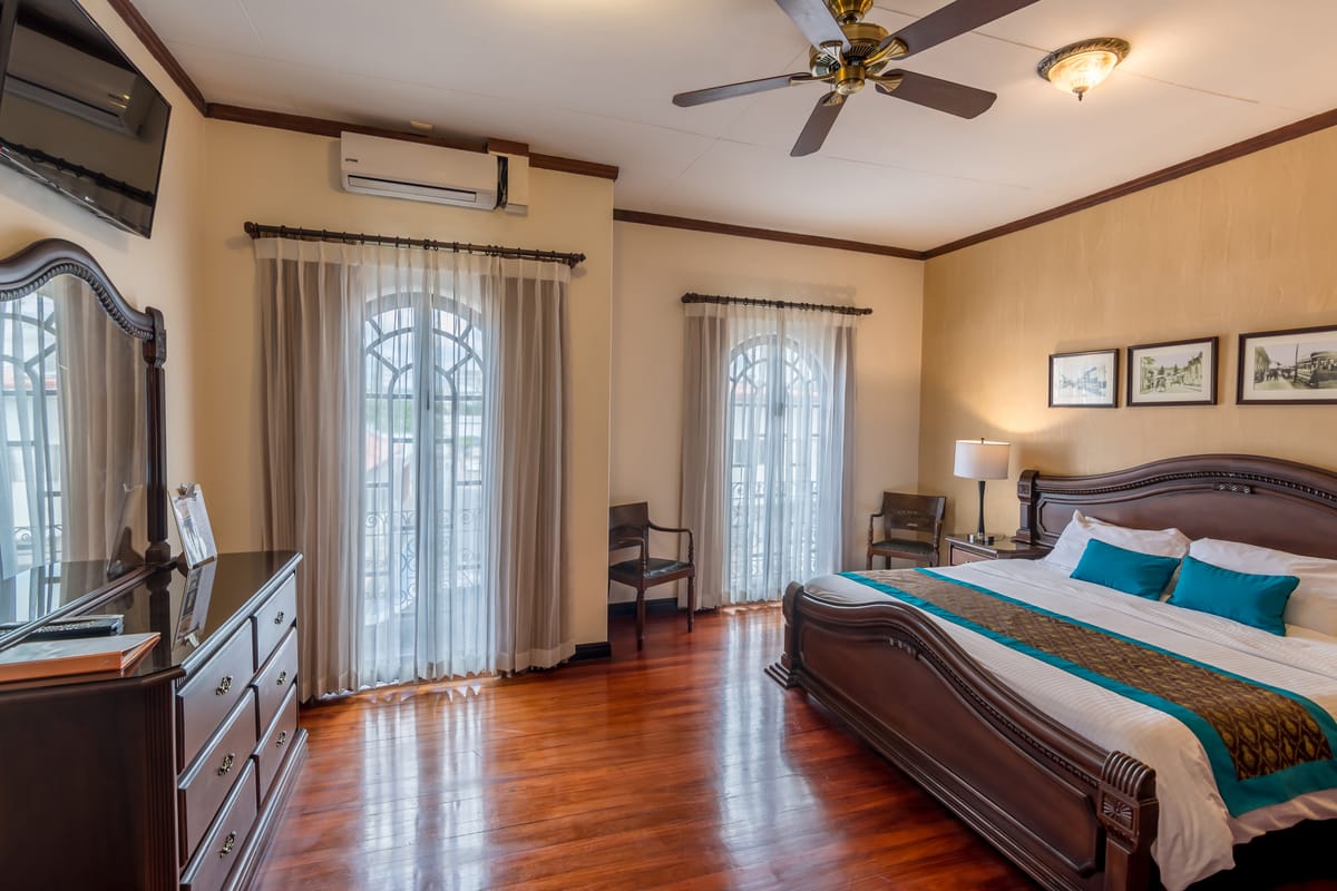 Hotel Colonial — 4