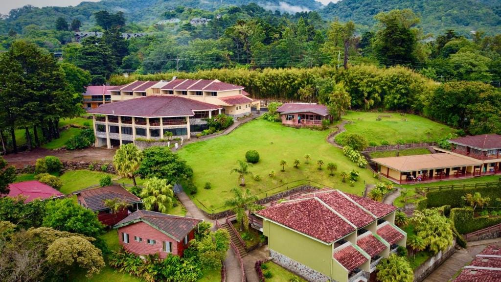 Hotel Montaña Monteverde — 4