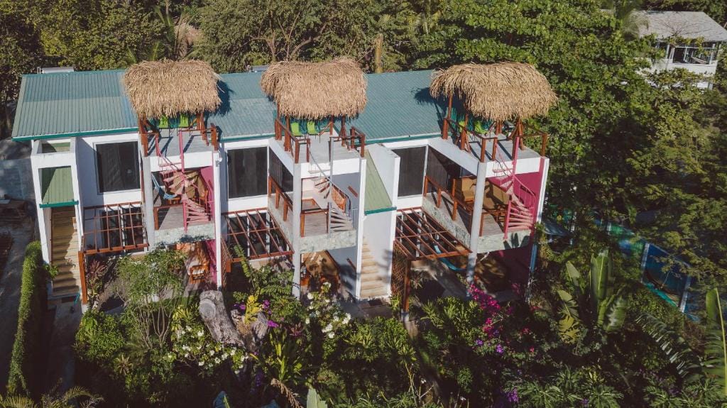 Iluminar Beachfront Suites — 3