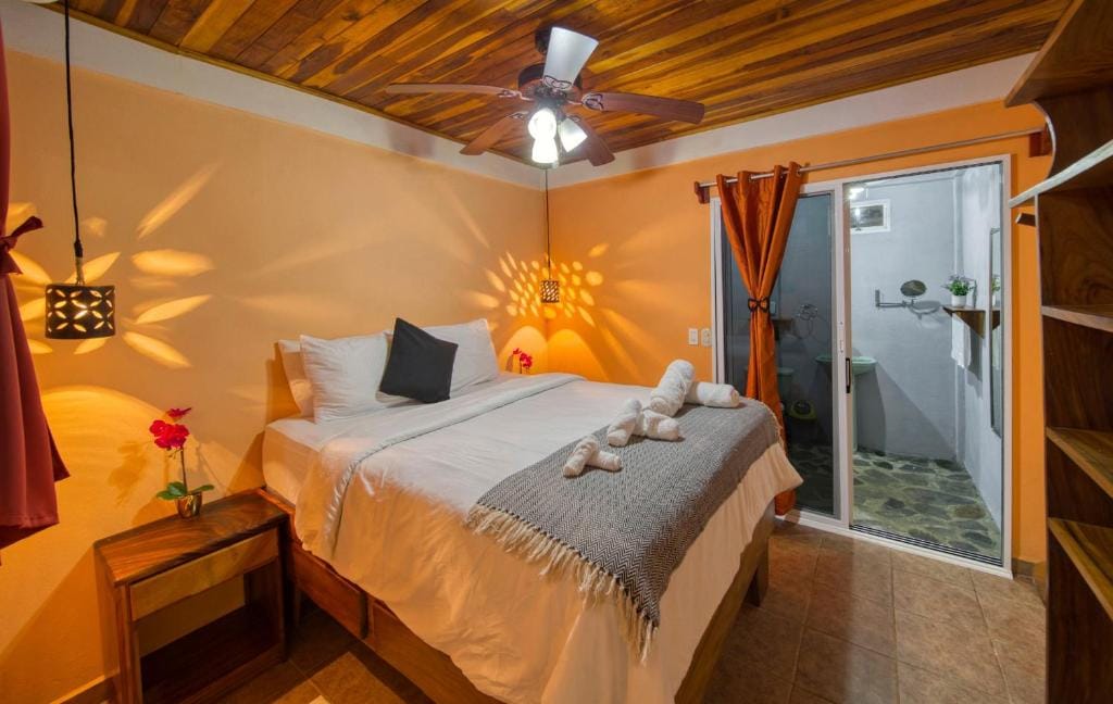 Jungles Edge Hotel, Jiu Jitsu, Muay Thai Retreat Center — 2