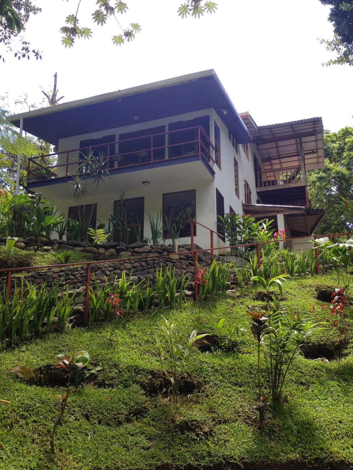 Agua Inn — 2