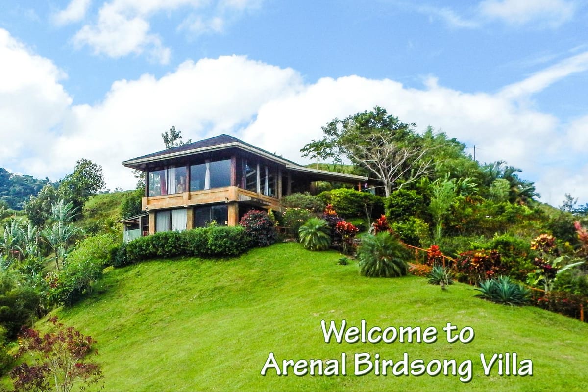 Arenal Birdsong Villa B & B