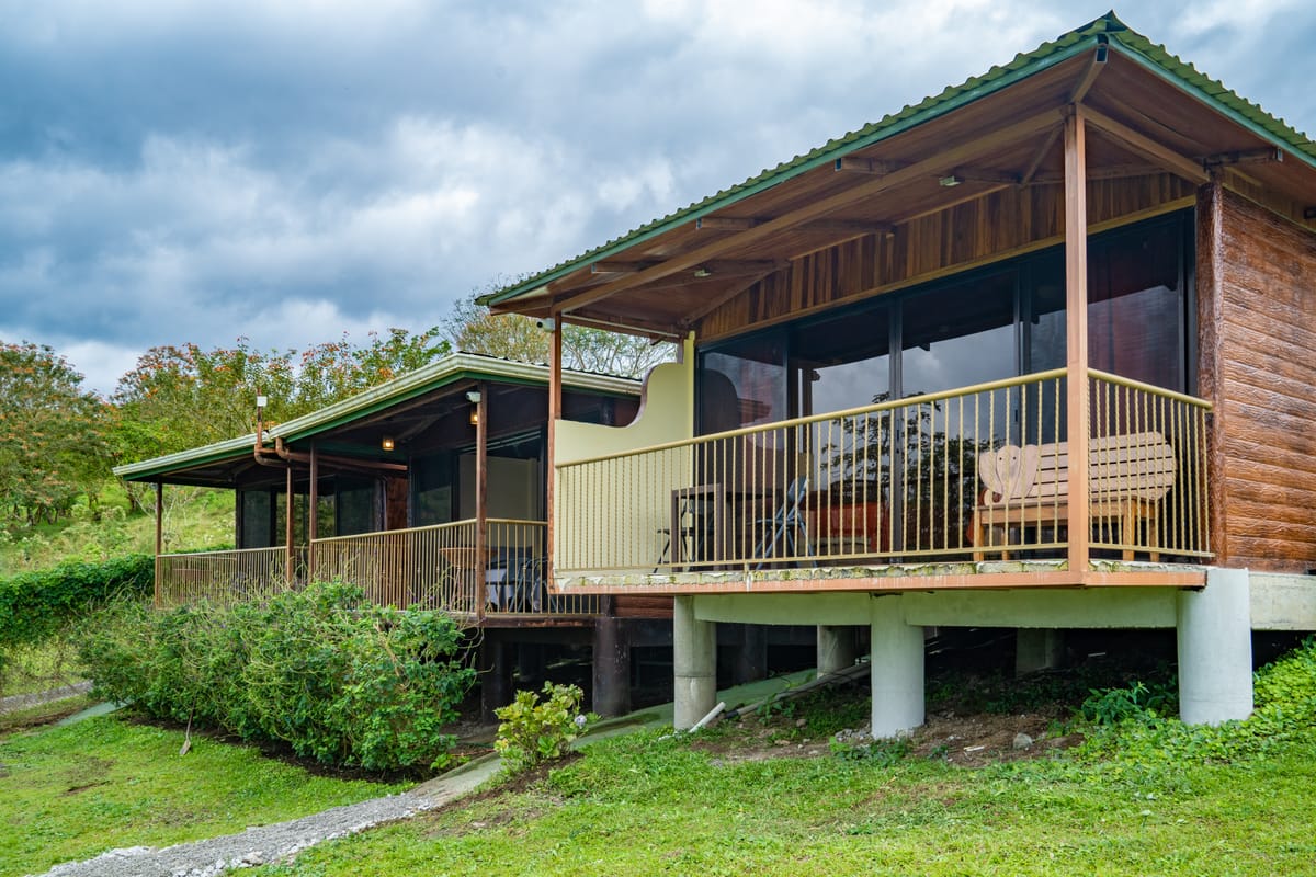 Villas Paradise & Restaurante. — 2