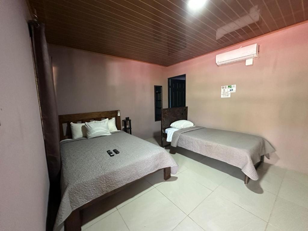 Cabinas Hukats Secret Jungle — 2