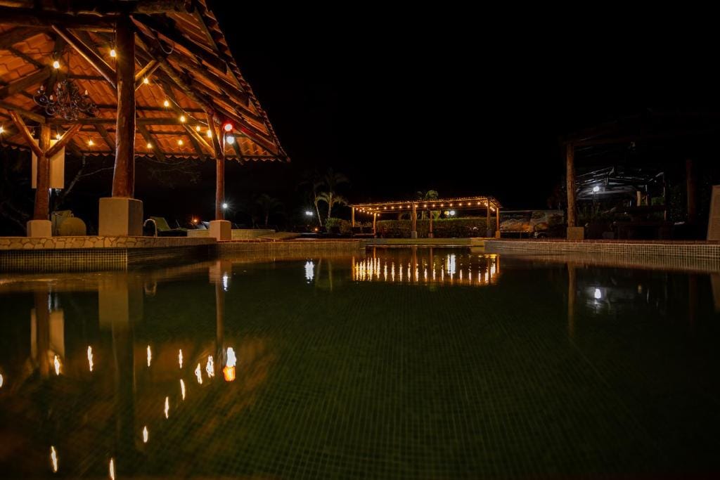 Hotel El Rancho — 1