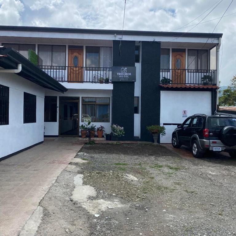 Hotel Tres Rios — 1