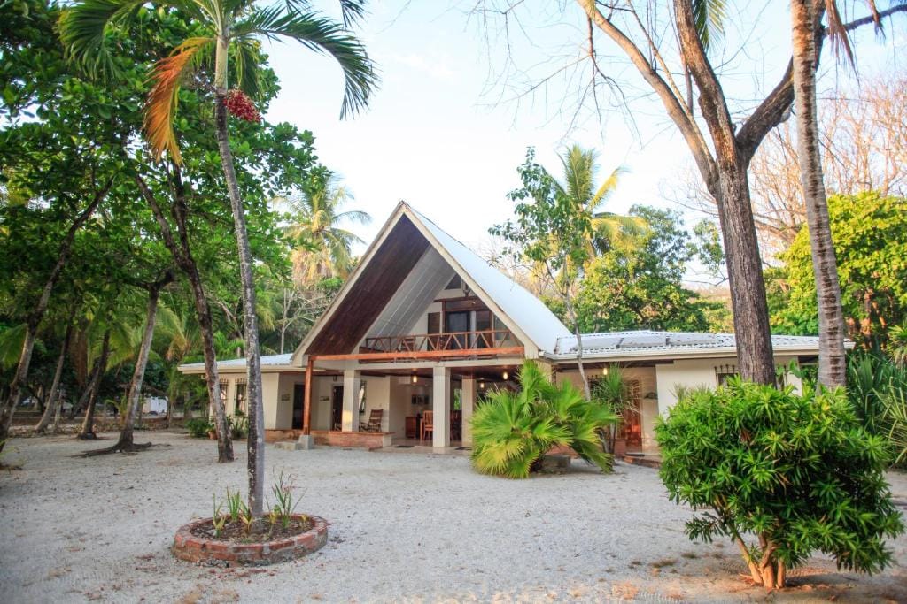 Casa Cecilia Beach Front — 1