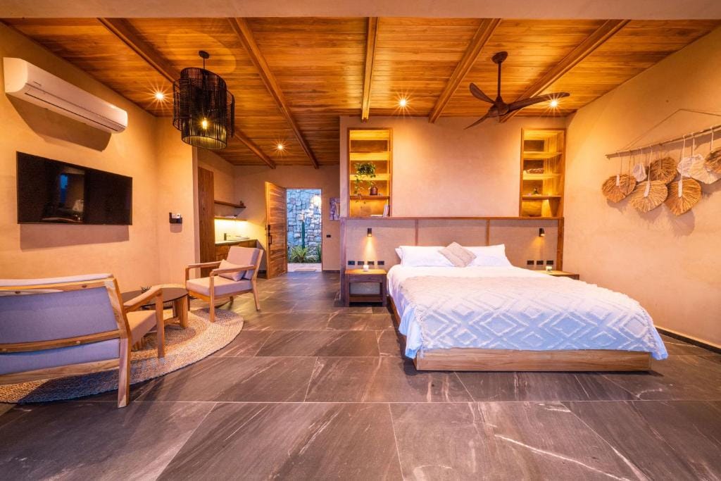 LALOON Luxury Suites - Adults Only — 5